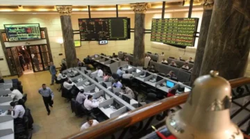 تحركات مفاجئة في أسعار الذهب والدولار تزامناً مع تبدل أداء البورصة المصرية